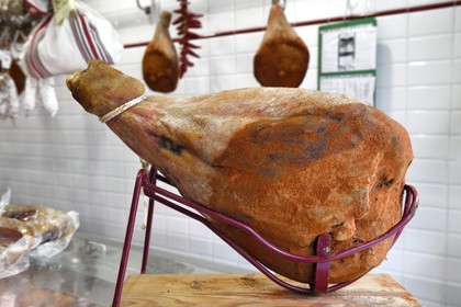 France, Pyrenees Atlantiques, Basque Country, Espelette, Accoceberry butchery, ham rubbed with Espelette pepper