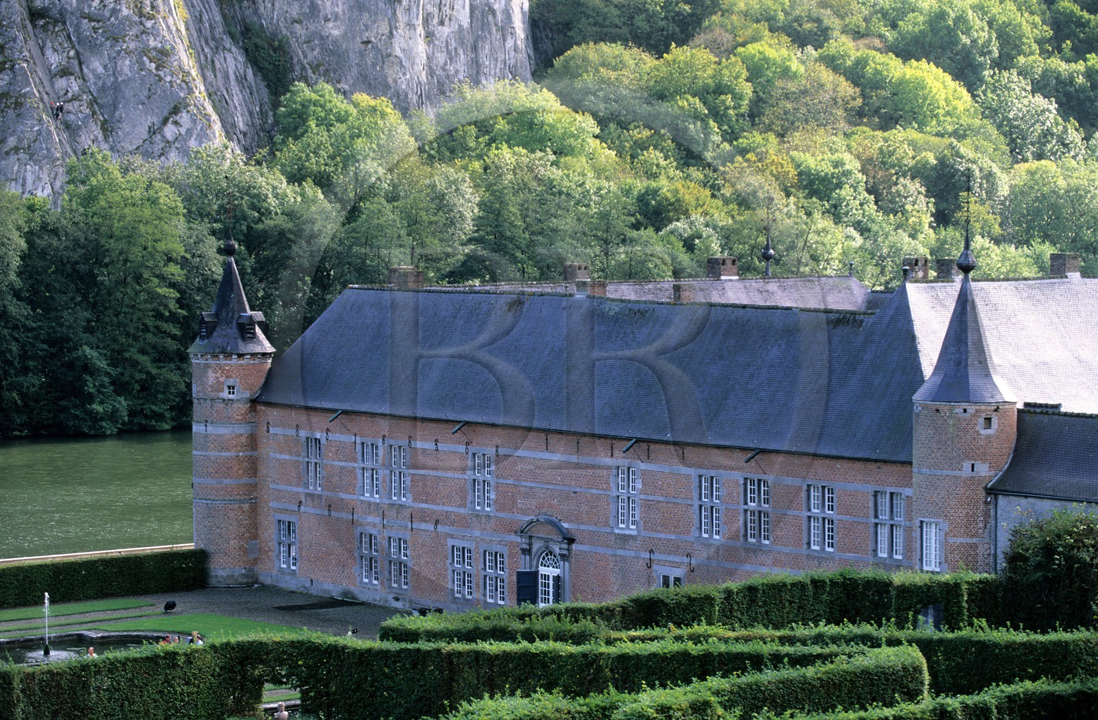 Belgique, Wallonie, château de Freyr en bordure de Meuse en amont de Dinant