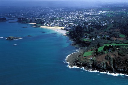 France, Finistère (29), Douarnenez, les Sables blancs (vue aérienne)