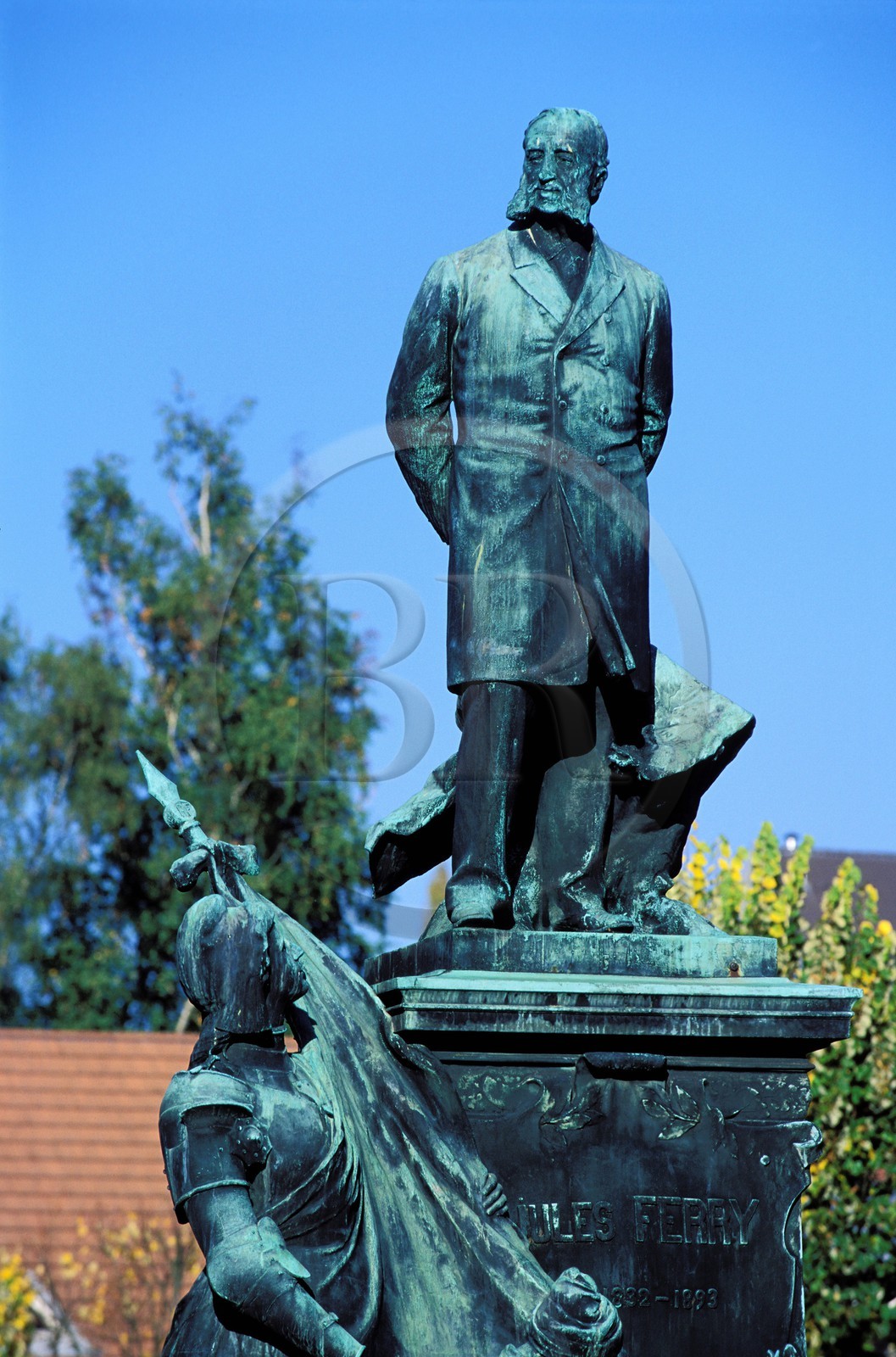 France, Vosges (88), Saint-Dié-des-Vosges, statue à la mémoire de Jules Ferry.