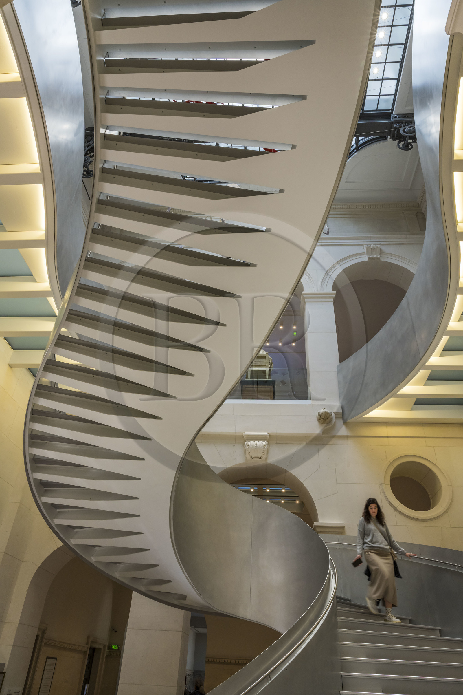 France, Paris (75), Bibliothèque Nationale de France, site Richelieu, escalier tournant du grand hall