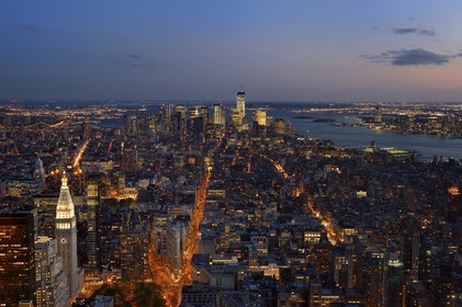 Etats-Unis, New York, Manhattan, vue depuis l'Empire State Building sur la partie sud de Manhattan, le One World Trade Center (1WTC) et la Hudson River