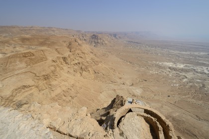 Israel, désert du Neguev, forteresse de Massada, classée Patrimoine Mondial de l'UNESCO, Palais suspendu d'Hérode dont la résidence privée s'étageait sur trois niveaux