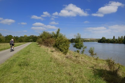 France, Moselle, the River Moselle at Malling