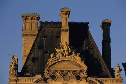 France, Paris (75), Le Louvre, angle du Pavillon de Flore
