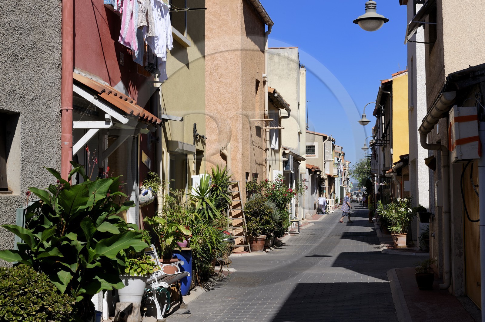 France, Hérault (34), Sète, quartier de la Pointe Courte, village de pêcheurs donnant sur l'étang de Thau, rue de la pétanque