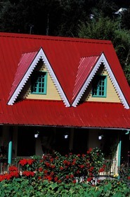 France, île de la Réunion, Cirque de Salazie, Hell-Bourg, labellisé Les Plus Beaux Villages de France, maison créole dans le village