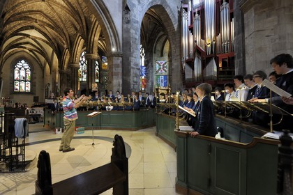 Royaume-Uni, Ecosse, Edimbourg, The Royal Mile, répétition de la chorale de Edinburg academy pour un concert dans Saint Giles Cathedral