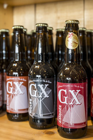 France, Morbihan (56), Ile de Groix, boutique Groix Et Nature, conserverie et vente de produits de l'Ile, bière artisanale GX