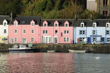 Royaume-Uni, Ecosse, région des Highlands, les Hébrides, île de Skye, le port de pêche de Portree