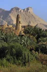 Egypte, Haute Egypte, désert libyque, oasis de Dakhla, vieux village de Al-Qasr, la mosquée de Nasr el-Din