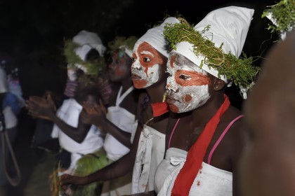 Gabon, province de Ogooué- Maritime, Omboué, région du Loango, danses traditionnelles Nkomi (Myènè)