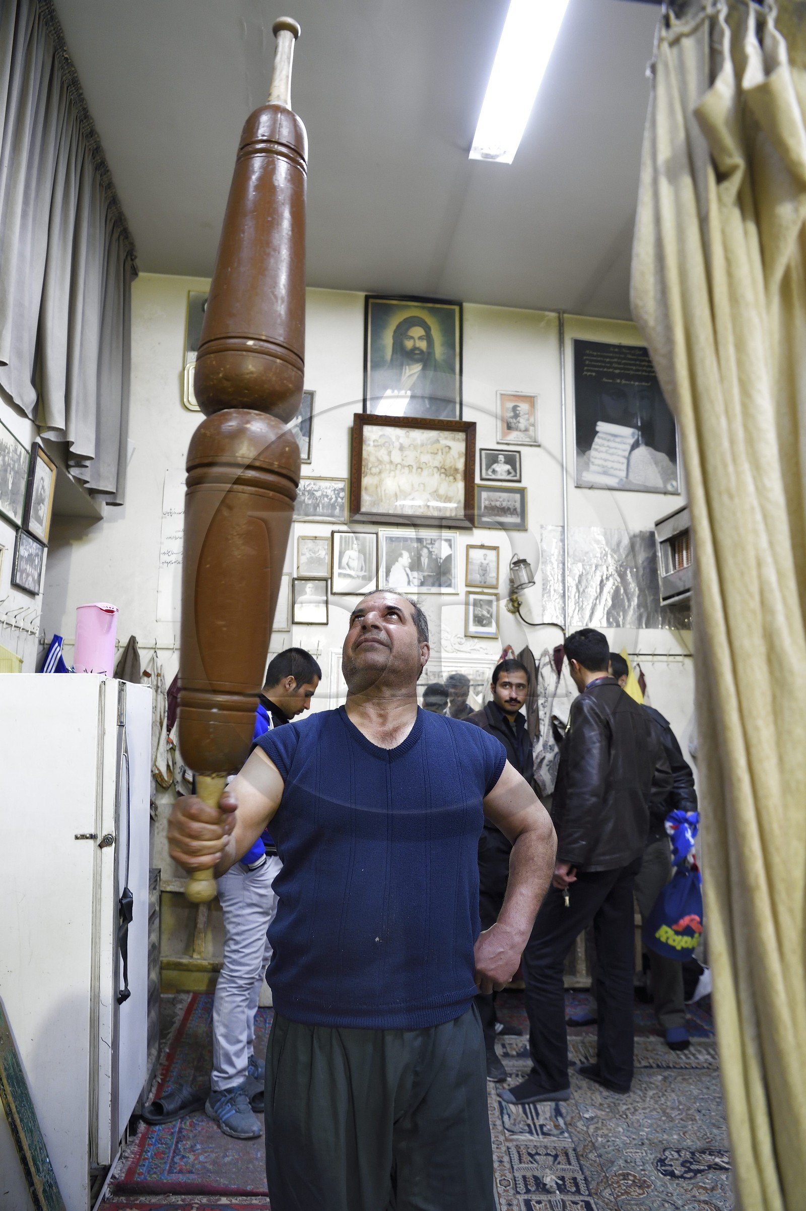 Iran, province d'Ispahan, Ispahan, maison de la force (Zurkhaneh) où est pratiqué le sport national traditionnel iranien appelé Varzesh-e Pahlavani