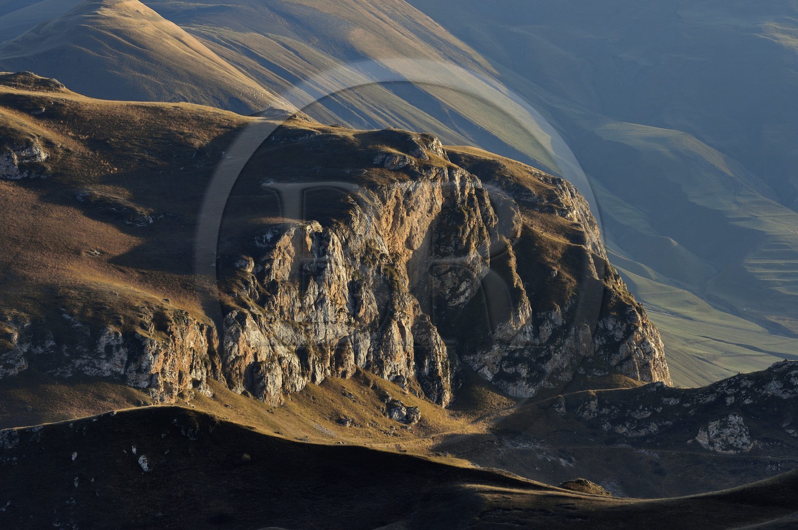 Azerbaïdjan, région de Quba (Guba), chaine de montagne du Grand Caucase, paysage entre le village de Qalaxudat et de Giriz