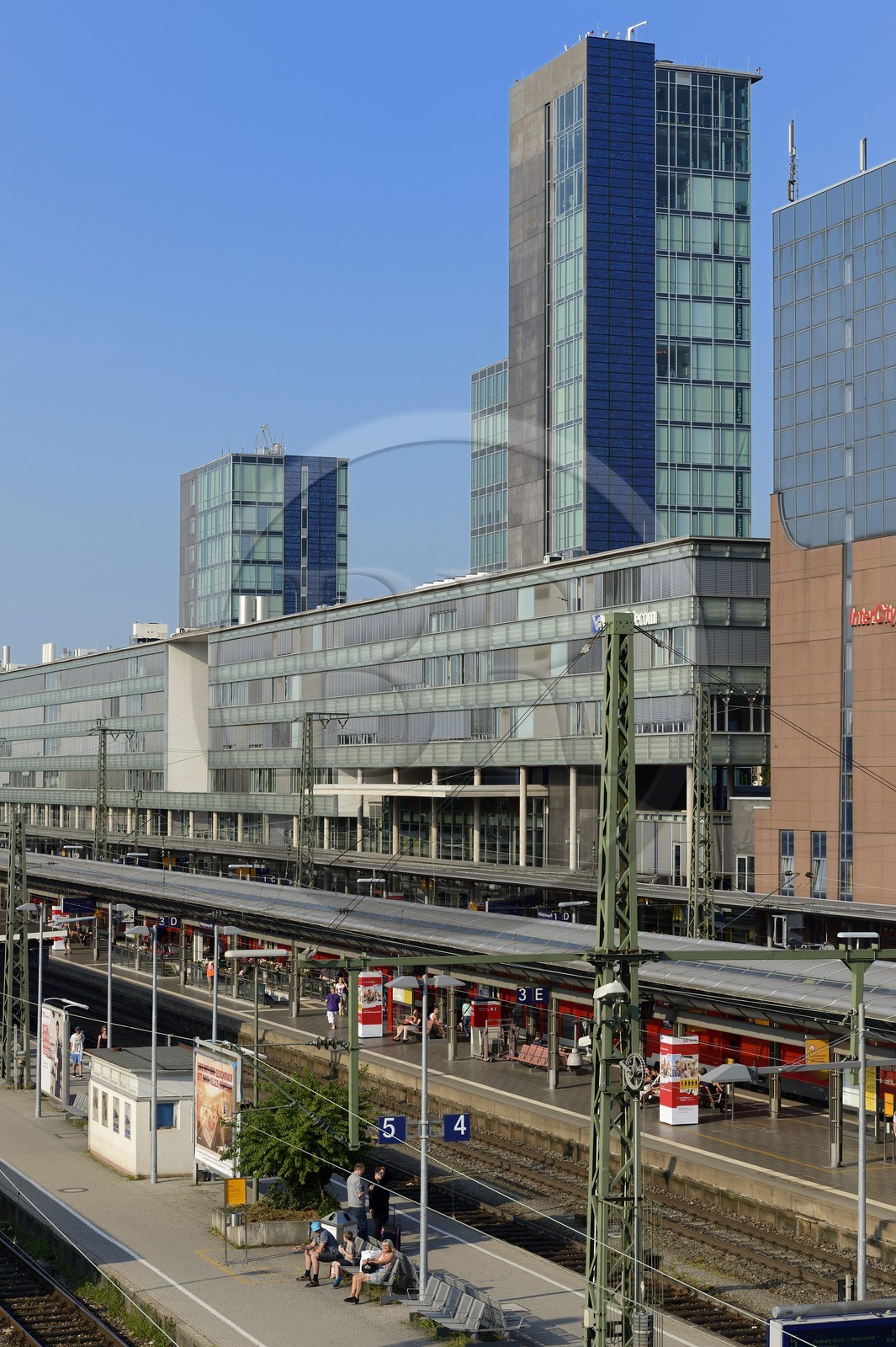 Allemagne, Bade-Wurtemberg, Fribourg en Brisgau, la gare centrale