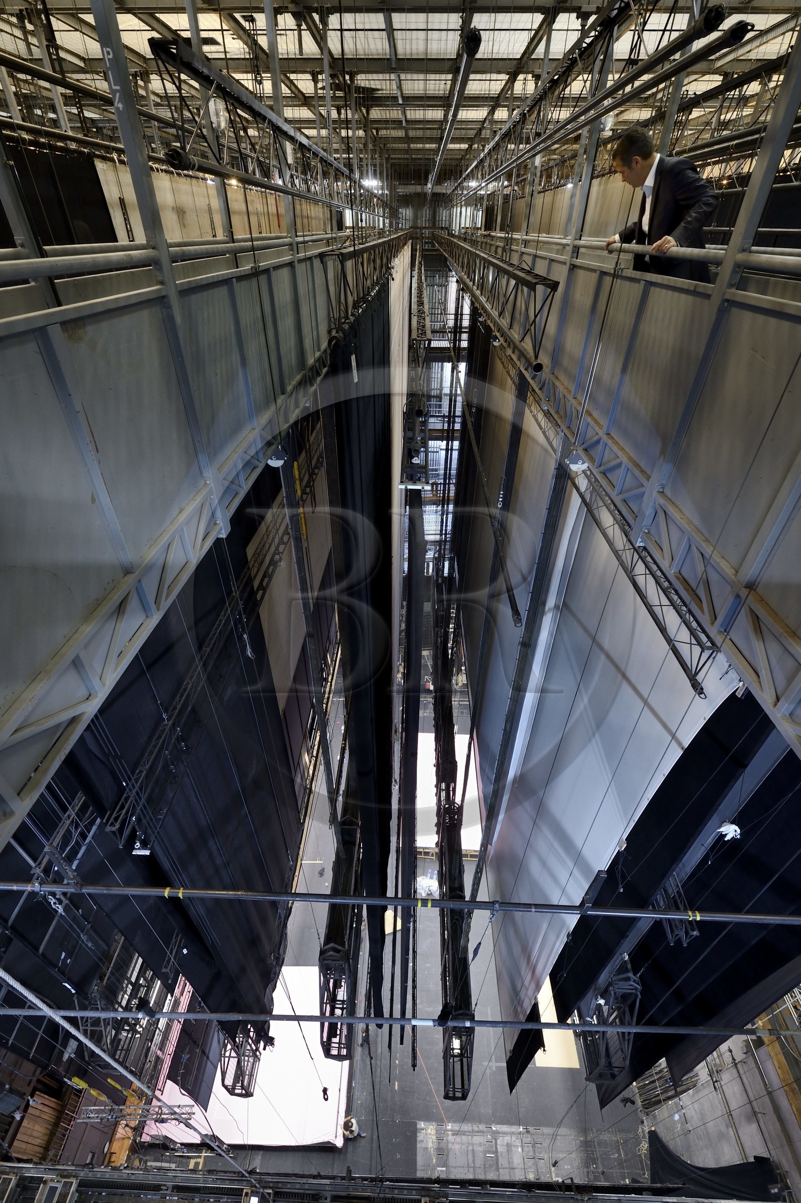 France, Paris (75), Opéra Garnier, la scène vue des cintres France, Paris (75), Opéra Garnier, la scène vue des cintres