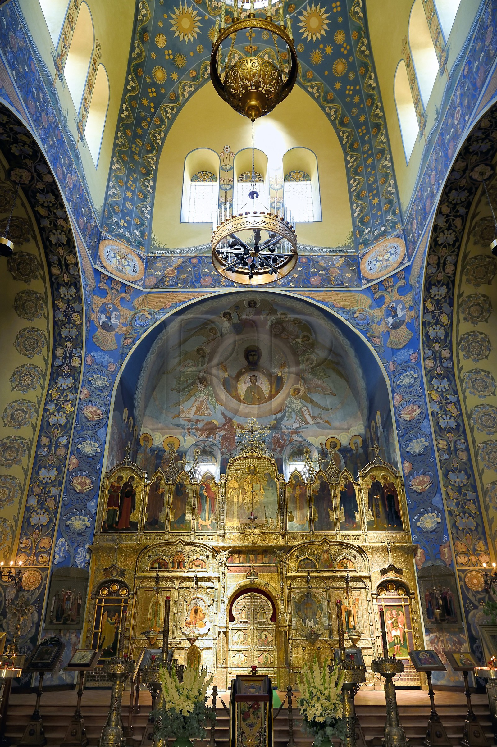 France, Alpes-Maritimes (06), Nice, la cathédrale orthodoxe russe Saint-Nicolas et Sainte-Alexandra construite en 1859 sur le boulevard Tzarévitch fresque du choeur et l'iconostase