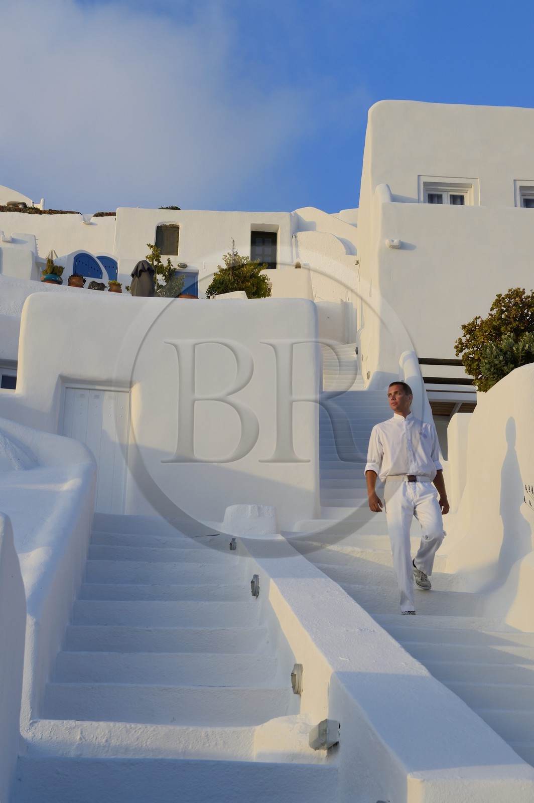 Grèce, Les Cyclades, mer Égée, île de Santorin (Thira ou Théra), village de Oia, l'hôtel Relais & Châteaux Kirini Suites & Spa