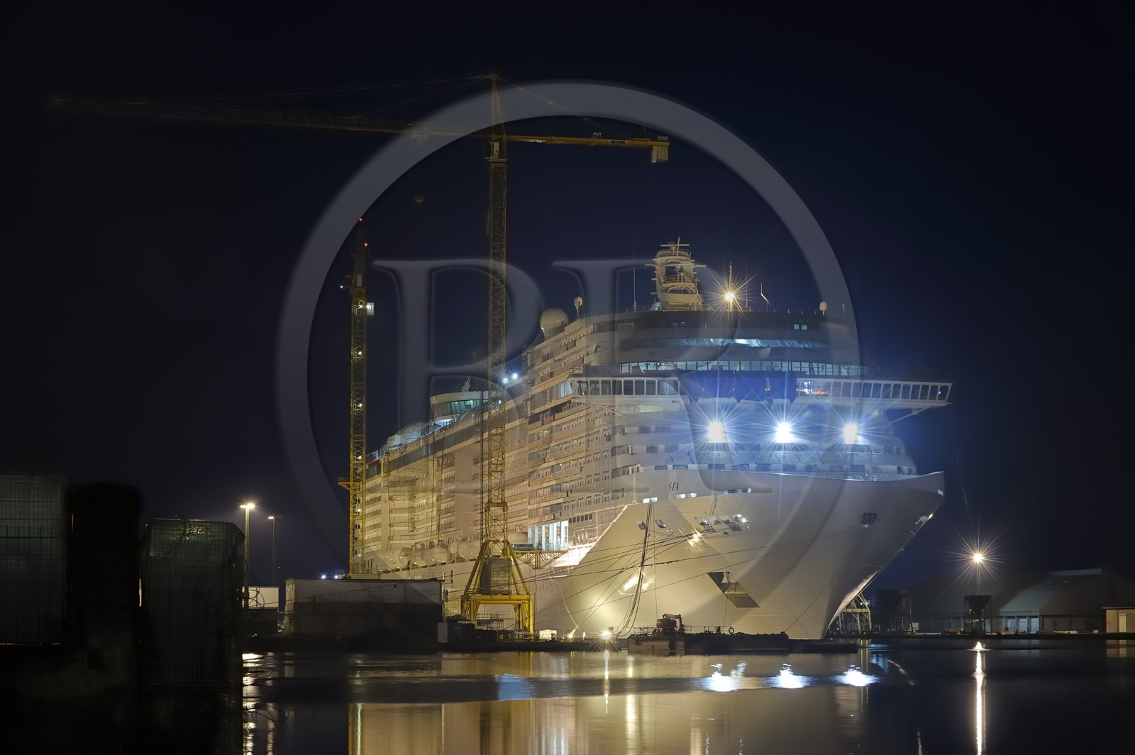 France, Loire-Atlantique (44), port de Saint-Nazaire, paquebot en construction dans les chantiers navals