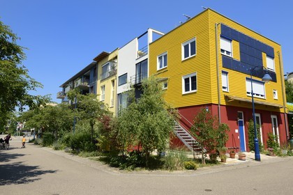 Germany, Baden-Wurttemberg, Freiburg im Breisgau, ecological Vauban quarter, solar panels