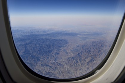 Emirats Arabes Unis, montagne du sud du Ras al-Khaimah à la frontière d'Oman (vue aérienne)
