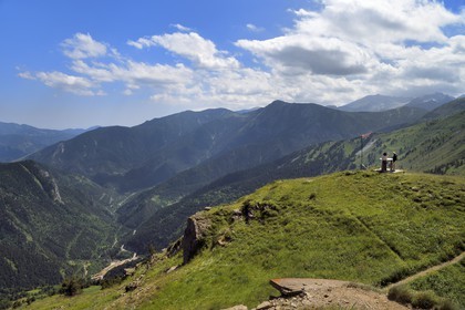 France, Alpes-Maritimes (06), Tende, la vallée de la Roya (arrière-pays niçois) depuis le Col de Tende