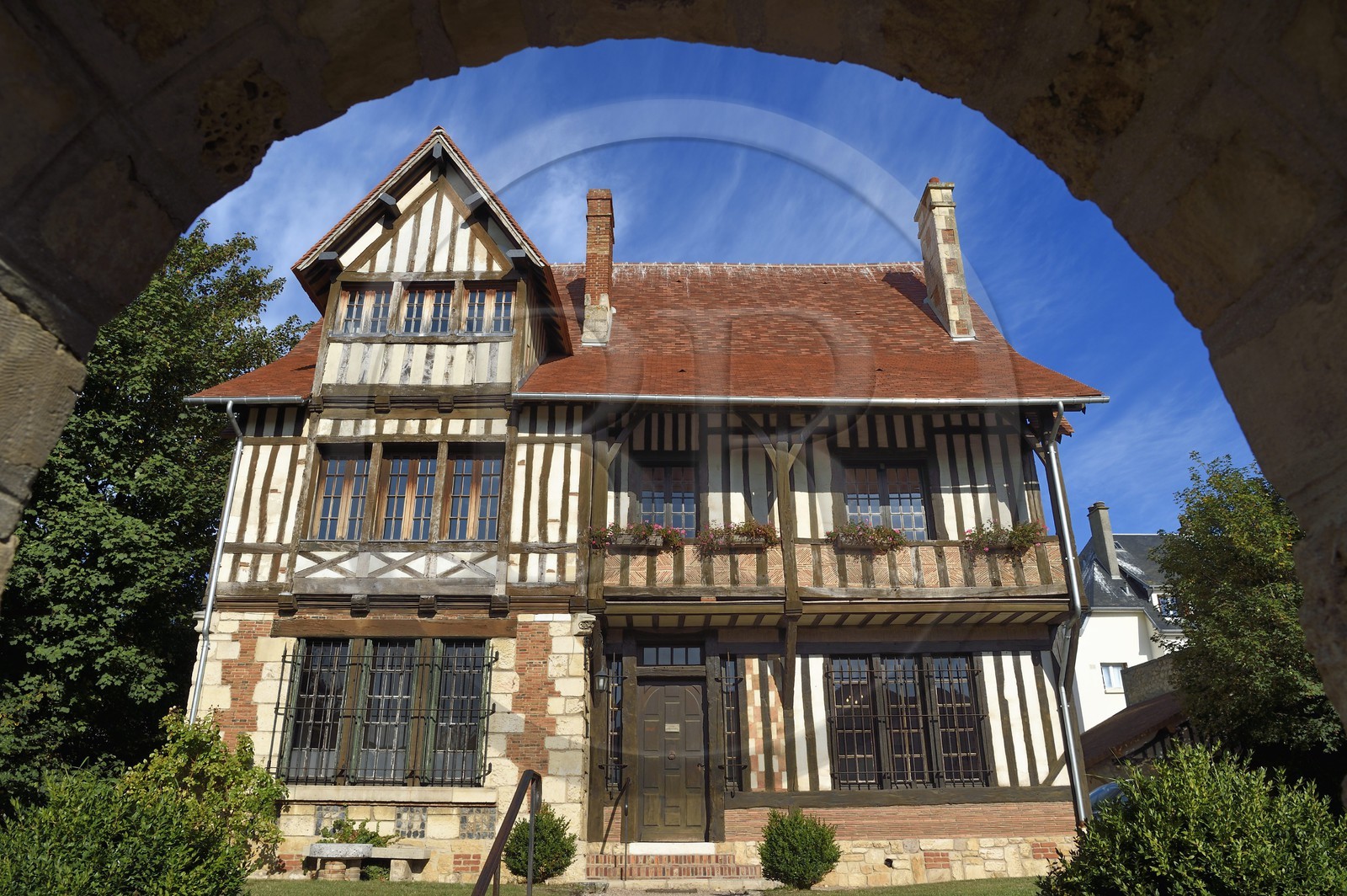 France, Calvados (14), Pays d'Auge, Deauville, villa L'Augeronne construite avec des matériaux de récupération sur des ruines de maisons du Pays d'Auge