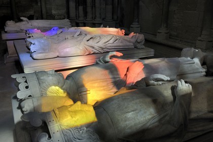 France, Seine Saint Denis, Saint Denis, the Saint Denis Basilica, recumbent figure of Philippe VI in front and Jean II le Bon in second