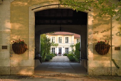 France, Charente (16), Bourg-Charente, chambres d'hotes le Domaine des Platanes