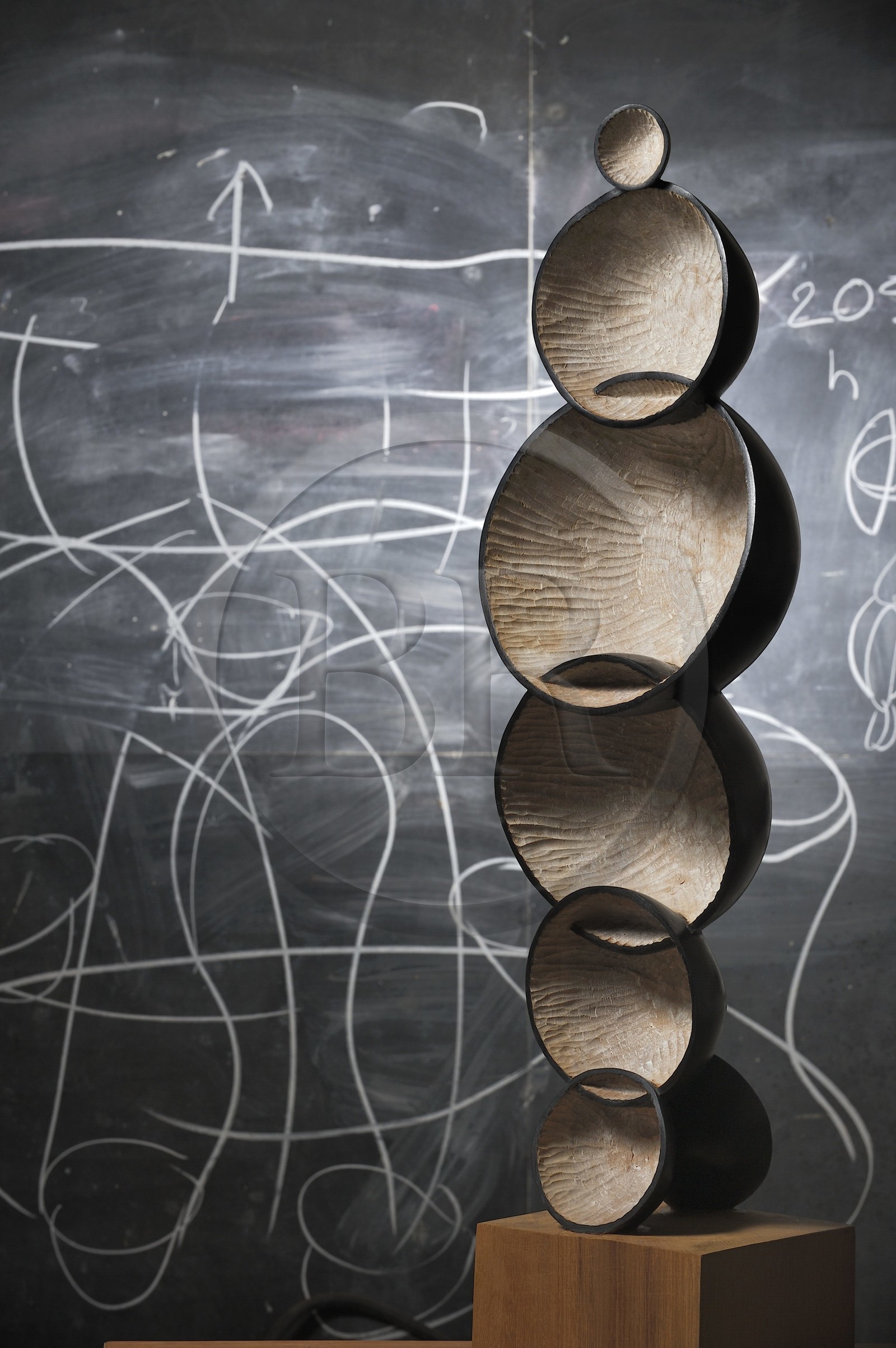 France, Calvados (14), Orbec, sculptures d'Axel Cassel