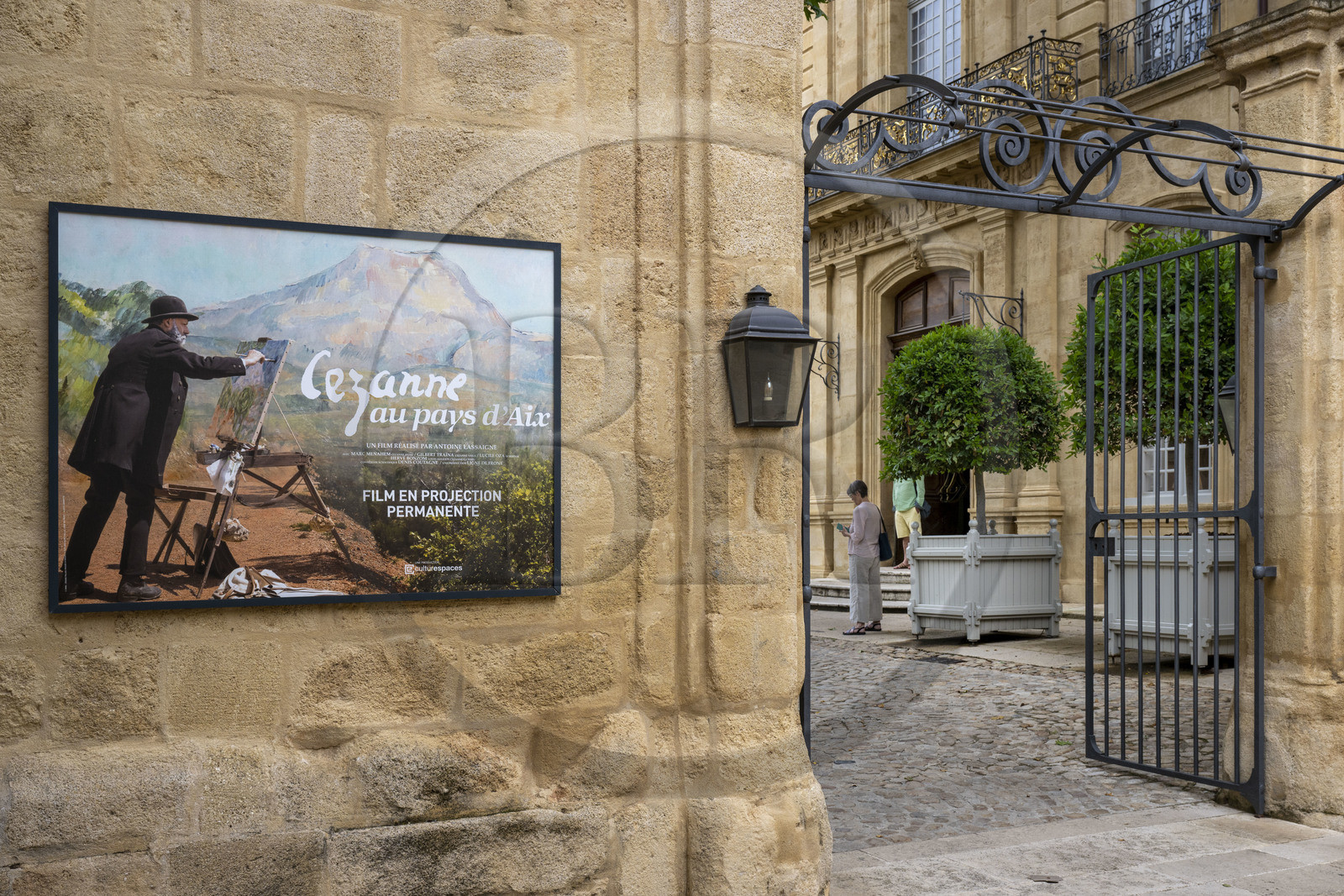 France, Bouches-du-Rhône (13), Aix en Provence, quartier Mazarin, Hotel de Caumont, hotel particulier du XVIIIème siècle devenu le Caumont Centre d'Art, lieu de projection du film sur la vie du peintre Cezanne