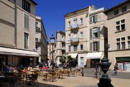France, Gard (30), Nimes, la place aux Herbes