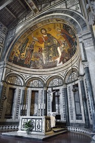 Italie, Toscane, Florence, centre historique classé Patrimoine Mondial de l'UNESCO, Basilique San Miniato Al Monte, mosaïque du Christ entre la Vierge et Saint Minias