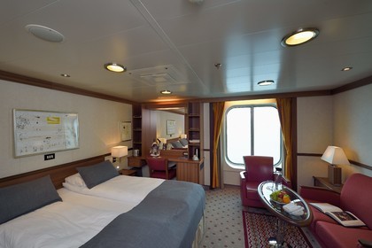 Groenland, cote ouest, bateau de croisière MS Fram de la compagnie Hurtigruten, cabine de la Suite