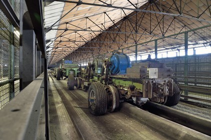 France, Puy-de-Dôme (63), Clermont-Ferrand, Pistes d'essai de l'usine Michelin de Cataroux, des chariots lestés de plomb y faisaient d'incessants va-et-vient pour tester les pneus