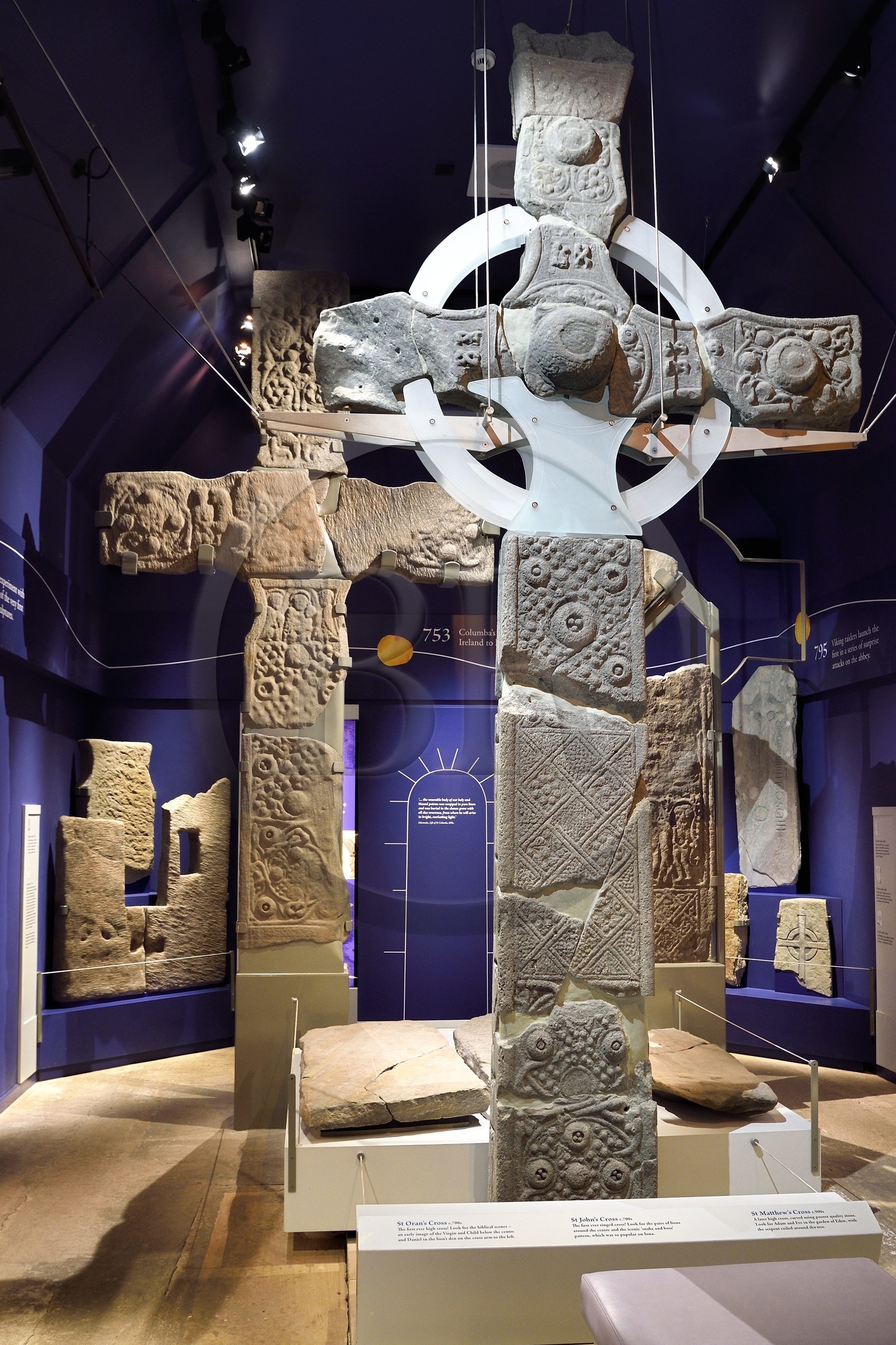 Royaume-Uni, Ecosse, Highland, Hébrides intérieures, Ile de Iona face à l'Ile de Mull, abbaye d'Iona fondée par Saint Columba au VIème siècle, Croix de Saint-Jean dans le Musée de l'Abbaye