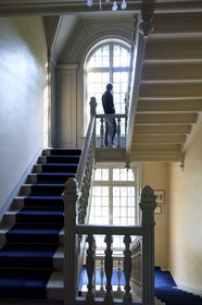 France, Calvados (14), Pays d'Auge, Deauville, la villa Strassburger, l'escalier central