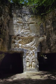 France, Charente-Maritime (17), Saintonge, Port-d'Envaux, Les Lapidiales crées par Alain Tenenbaum, Land art, sculptures à ciel ouvert dans l'ancienne carrière des Chabossières