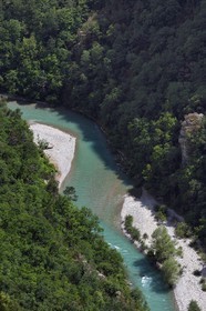 France, Alpes de Haute Provence, Parc Naturel Régional du Verdon, Grand Canyon of Verdon, La Palud Sur Verdon, gravel of the Verdon river accessible only by the Blanc-Martel trail on the GR4
