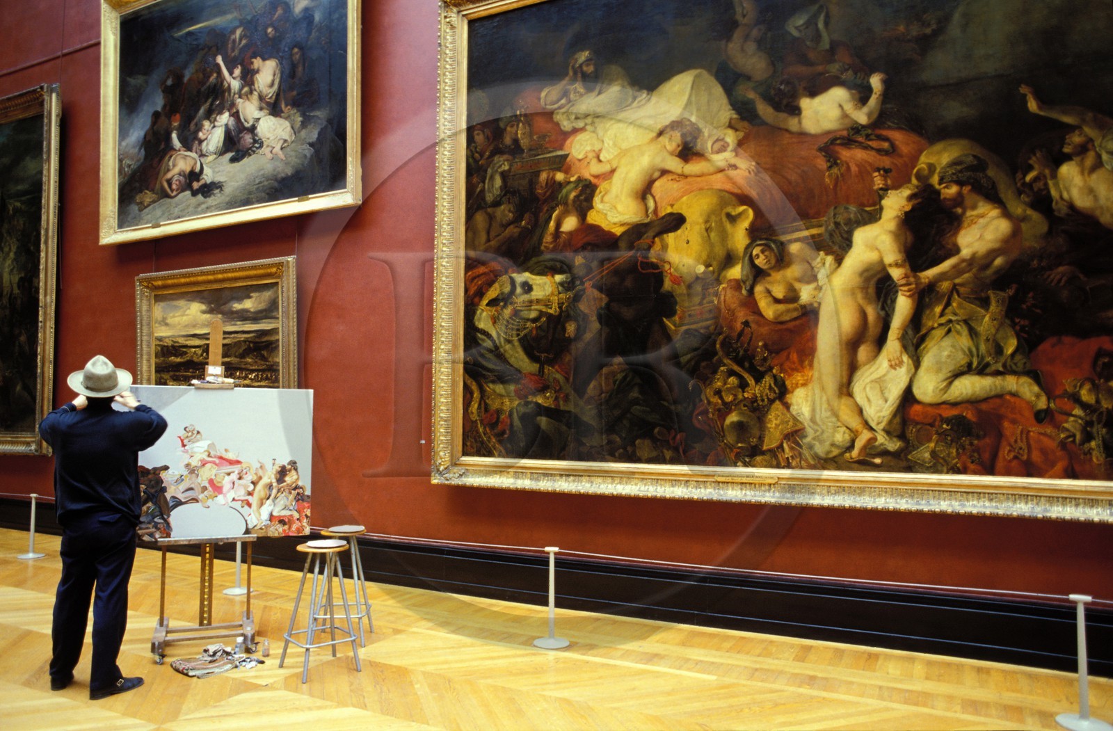 France, Paris (75), Musée du Louvre (grande galerie), les peintres sont à nouveau autorisés à travailler dans l' enceinte du musée