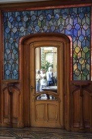 France, Meurthe-et-Moselle (54), Nancy, la maison Bergeret de style Art Nouveau, porte du salon, boiseries par Eugène Vallin