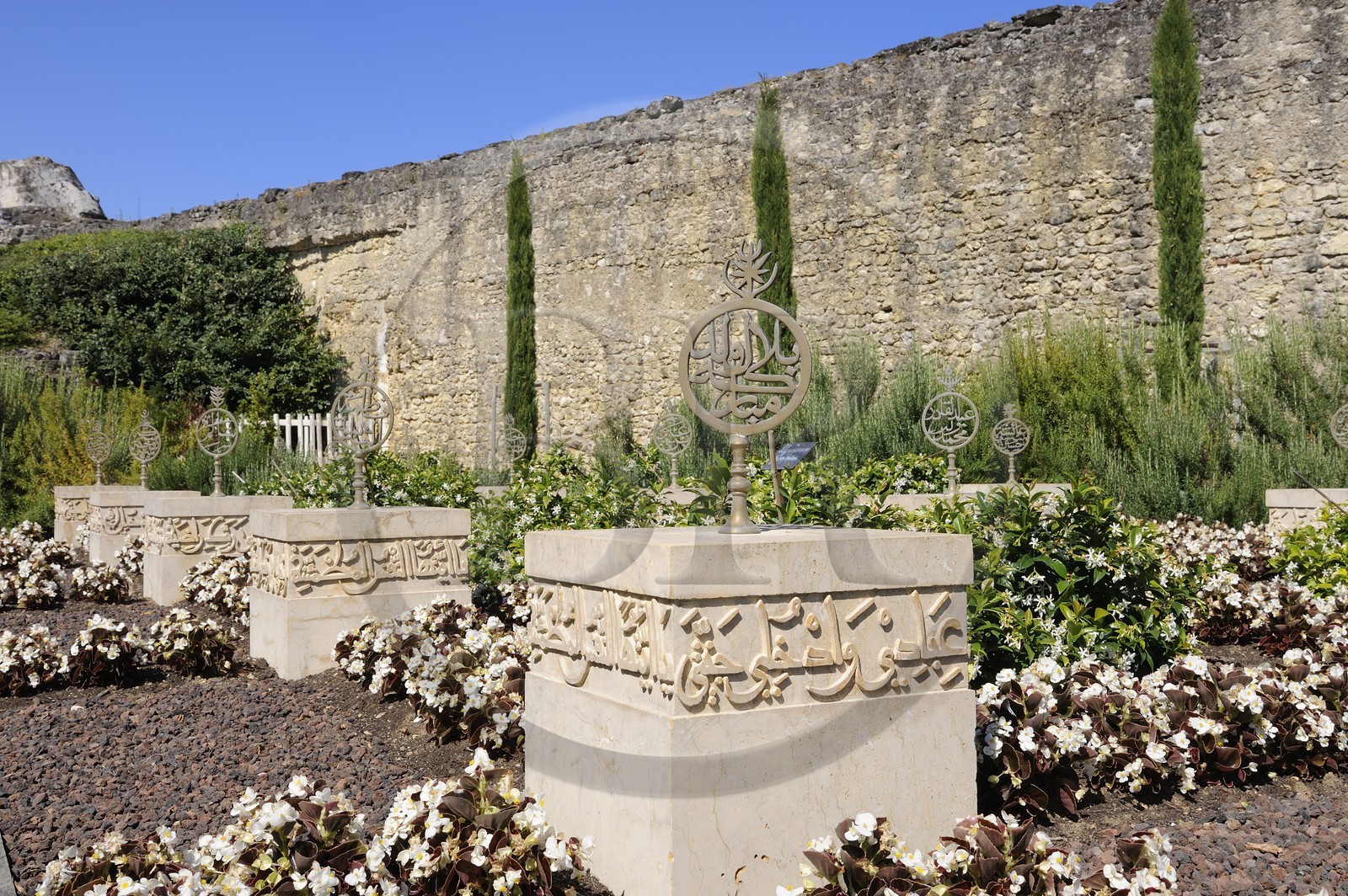 France, Indre et Loire (37), Vallée de la Loire classée Patrimoine mondial de l'UNESCO, château d'Amboise, jardin d'Orient, cimetière des compagnons d'Abdel Kader