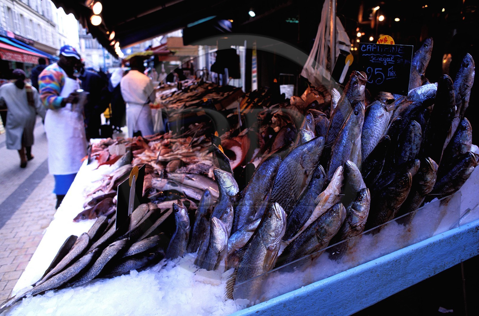 France, Paris (75), marché africain rue Dejean (18ème arr.)