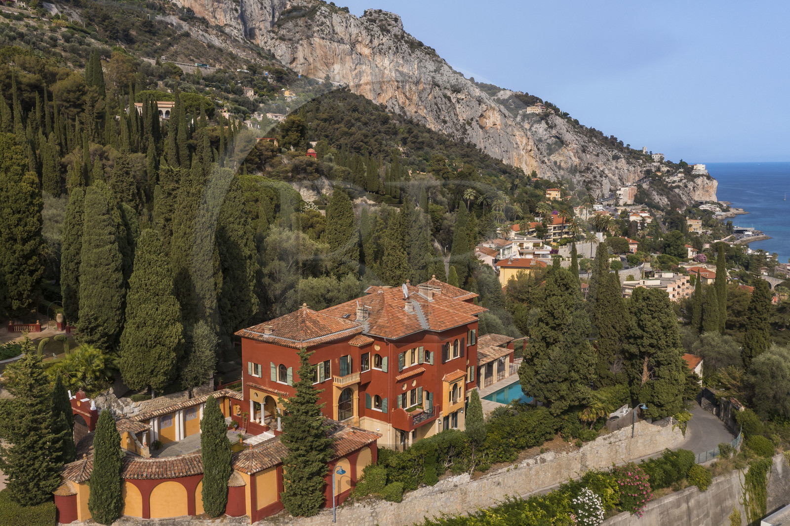 France, Alpes-Maritimes (06), Menton, Domaine des Colombieres, la villa (vue aérienne)