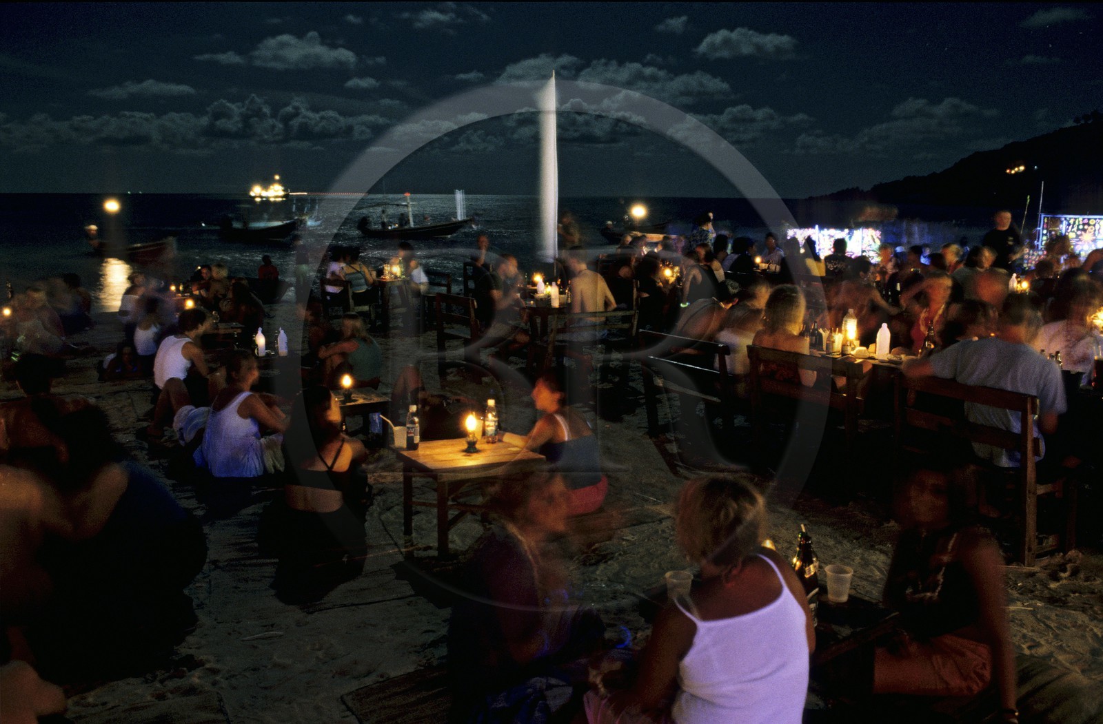 Thaïlande, Archipel îles Samui, Full Moon Party sur l' île de Koh Pha-Ngan, début de soirée sur la plage de Had Rin