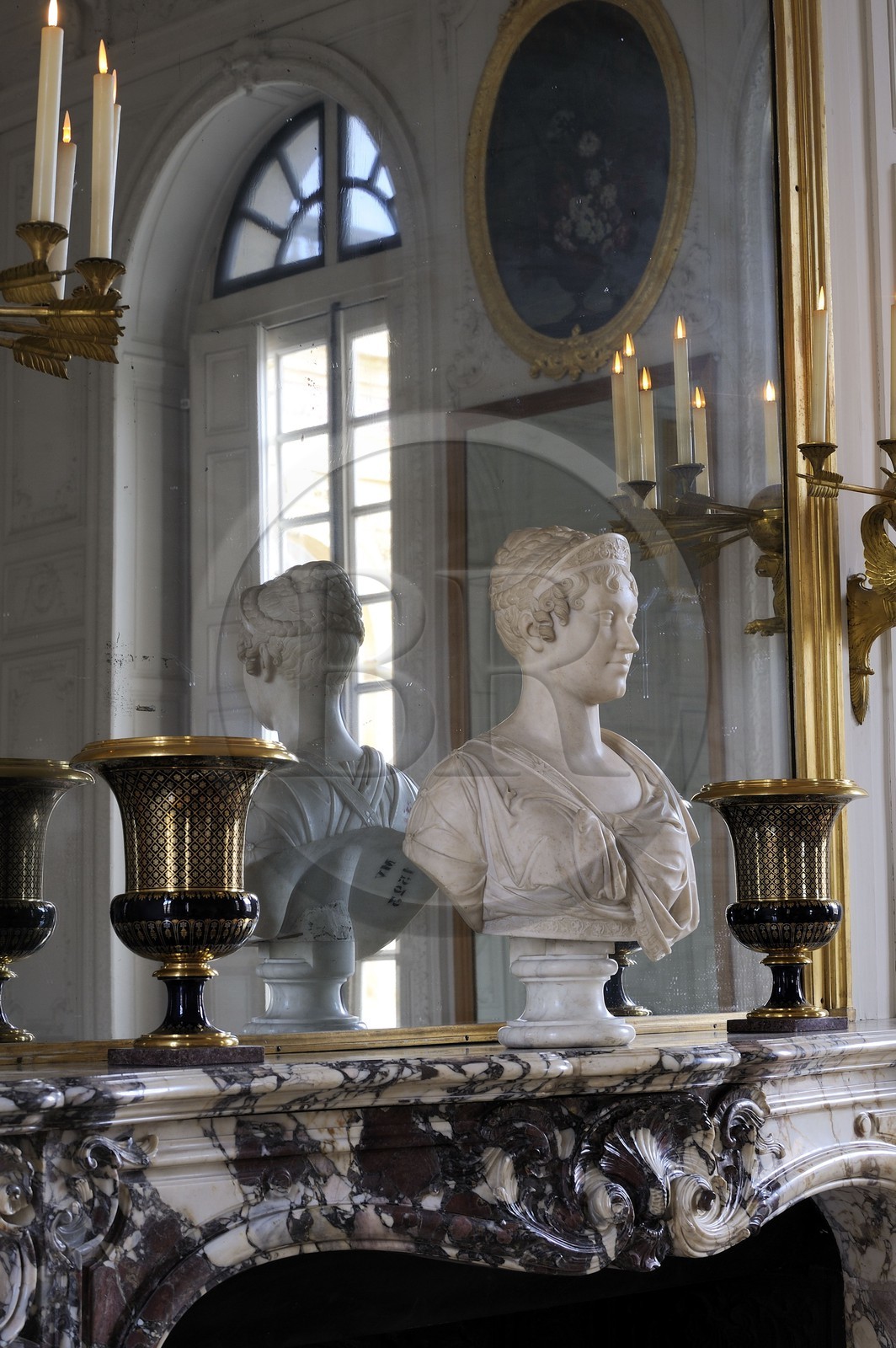 France, Yvelines (78), château de Versailles, classé Patrimoine Mondial de l'UNESCO, le Grand Trianon, salon de famille de l'Empereur, buste de l'impératrice Marie-Louise