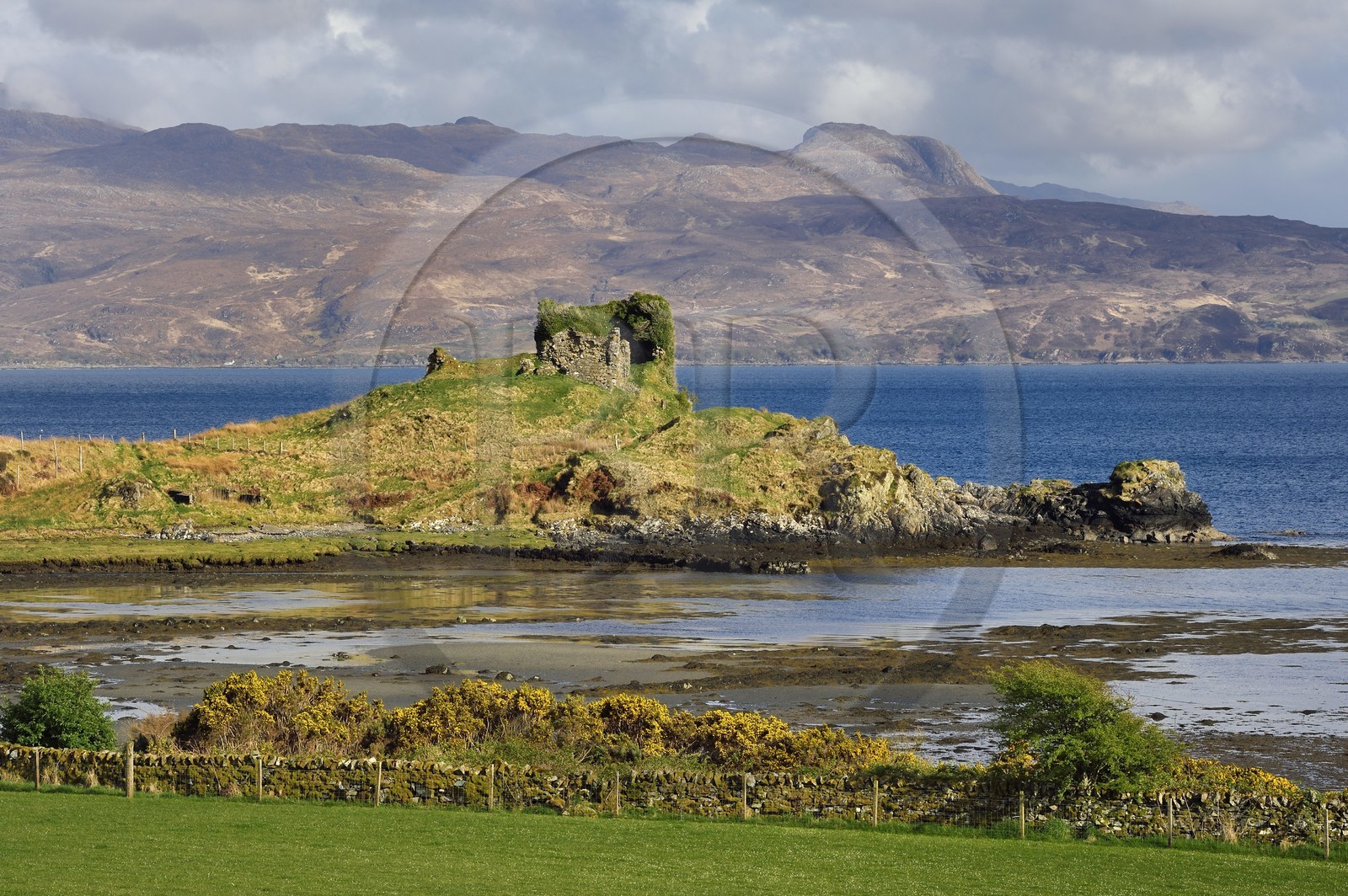 Royaume-Uni, Ecosse, région des Highlands, les Hébrides, Ile de Skye, Teangue, ruines du chateau de Knock