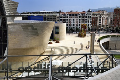 Spain, Basque Country, Biscay Province, Bilbao, the Guggenheim Museum designed by Frank Gehry