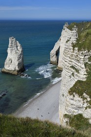 France, Seine-Maritime (76), Pays de Caux, Côte d'Albâtre, Etretat, la falaise d'Aval, l'Arche d'Aval et l'Aiguille
