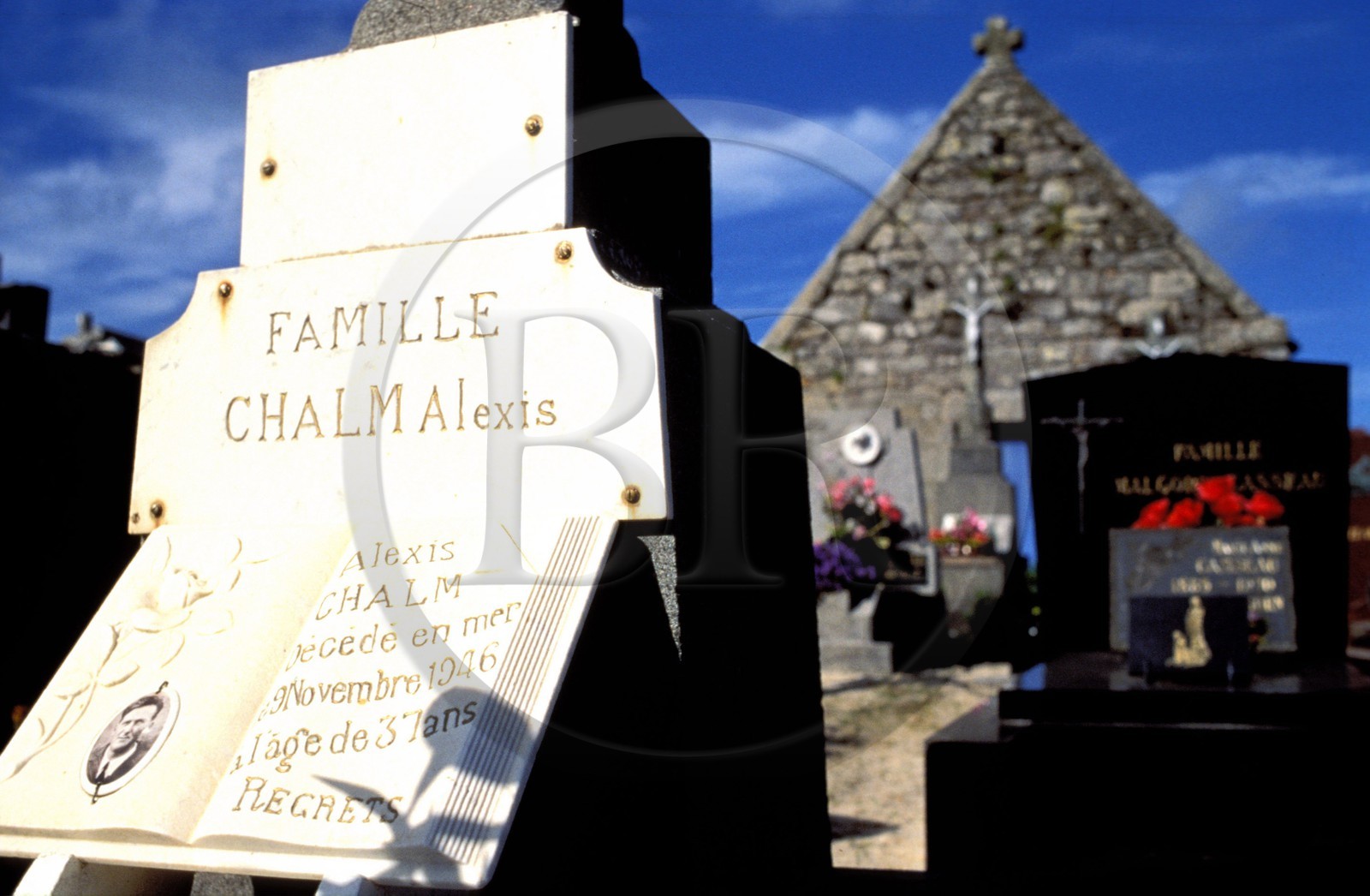 France, Finistère (29), île d'Ouessant, cimetière de Lampaul, tombe d'un marin